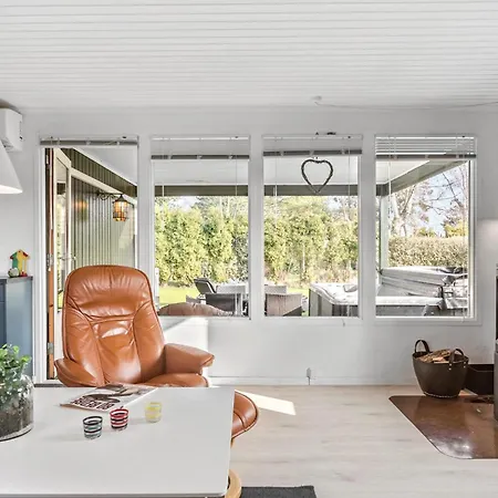 3 Bedroom Gorgeous In * Stubbekøbing