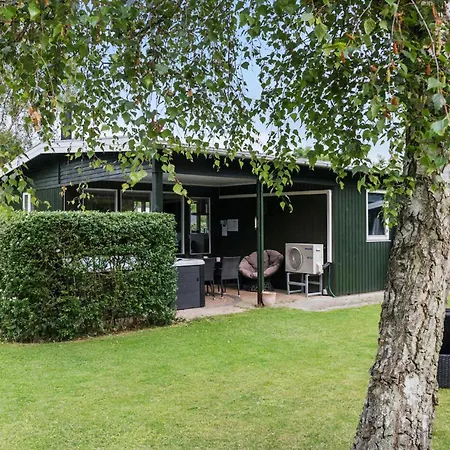 3 Bedroom Gorgeous In * Stubbekøbing