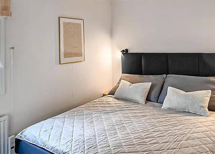 3 Bedroom Gorgeous In Hébergement de vacances Stubbekøbing